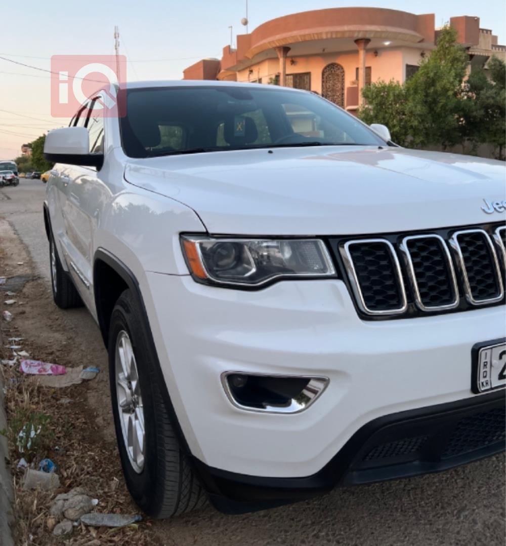 جیپ گراند شیرۆکی